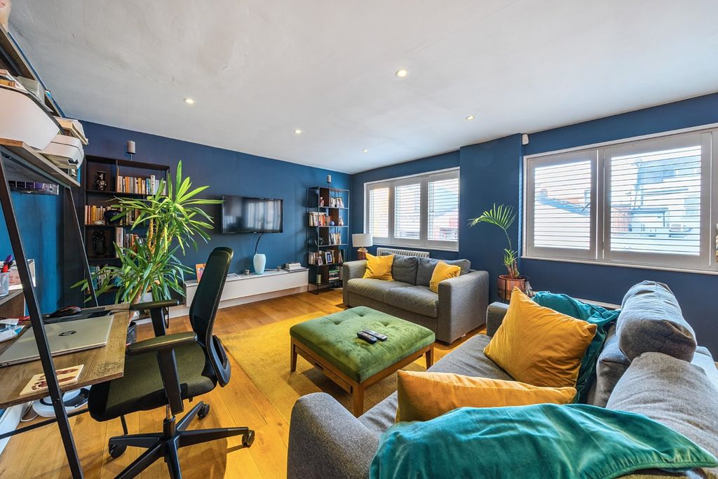 Property photo 1 of 19 Picture No. 03