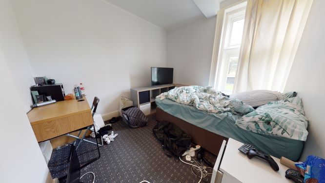 Property photo 3 of 6