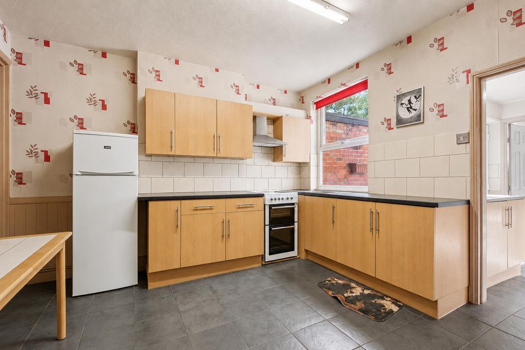 Property photo 3 of 12 Kitchen.Png