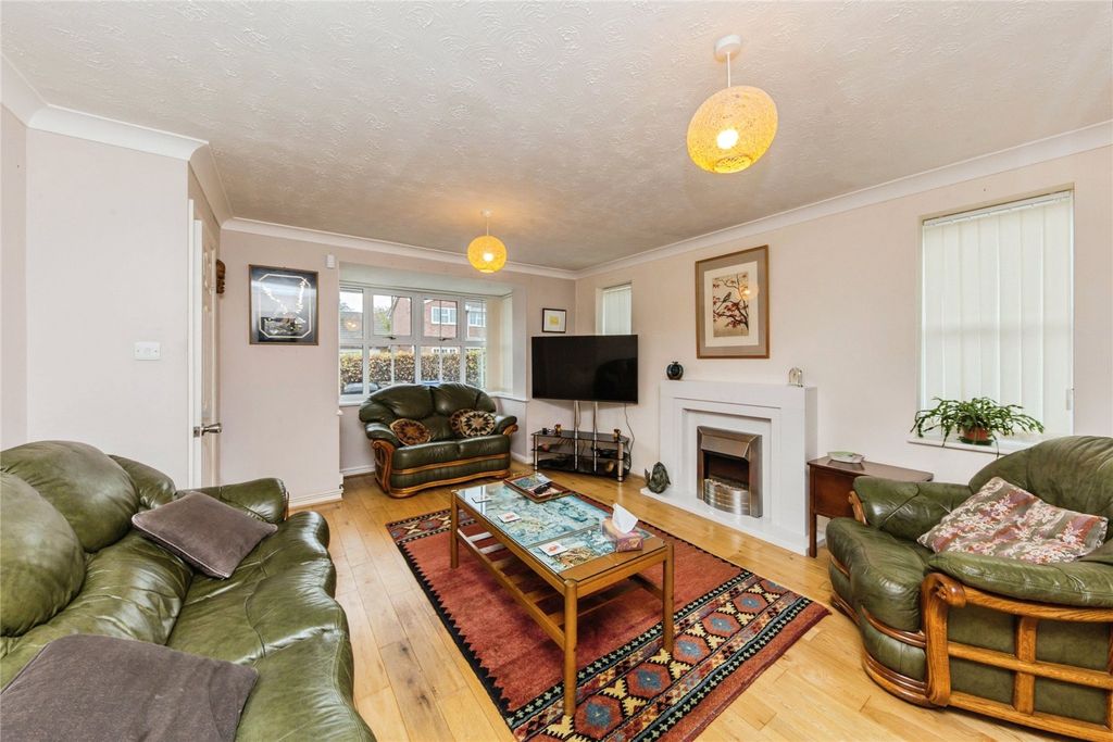 Property photo 2 of 18 Picture No. 01