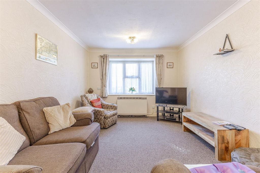 Property photo 2 of 18 Living 2.Jpg