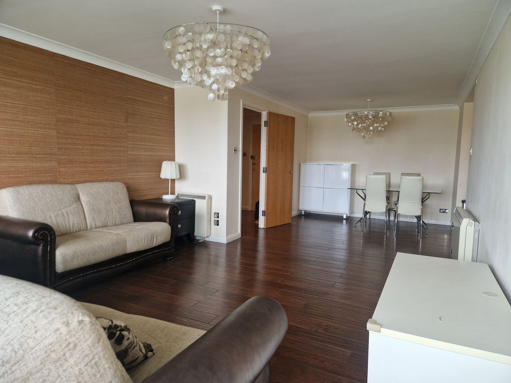 Property photo 1 of 15 2 Bedroom 2 Bathroom Apartment With Balcony And Spectacular River Views Arnhem Wharf E14