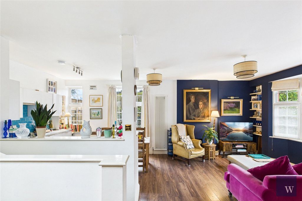 Property photo 3 of 18 Picture No. 10