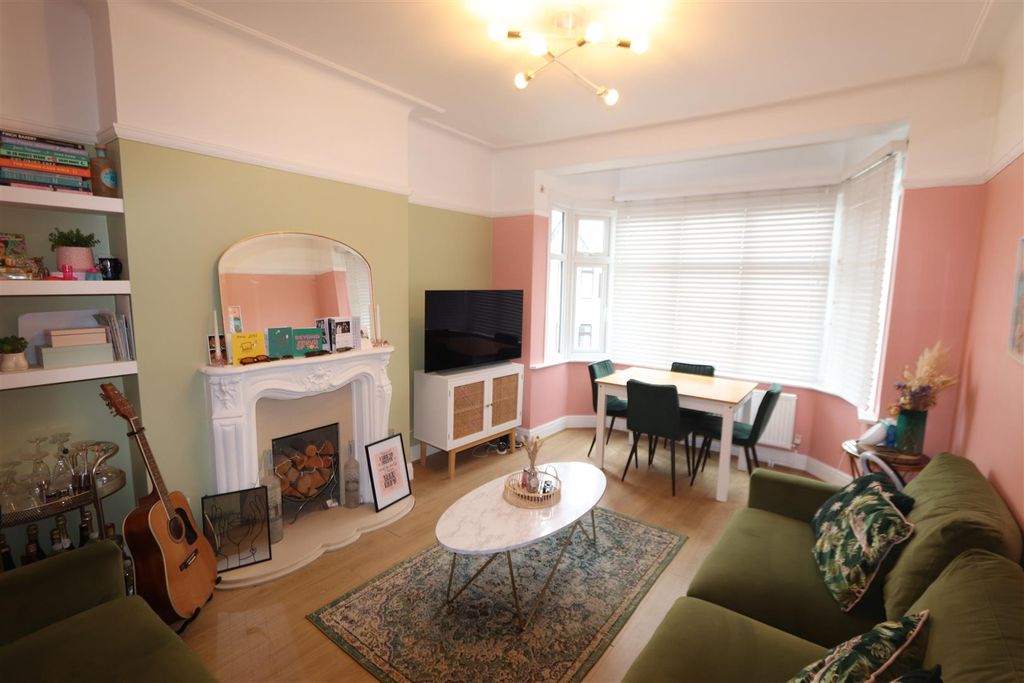 Property photo 2 of 8 Img_3490.Jpg