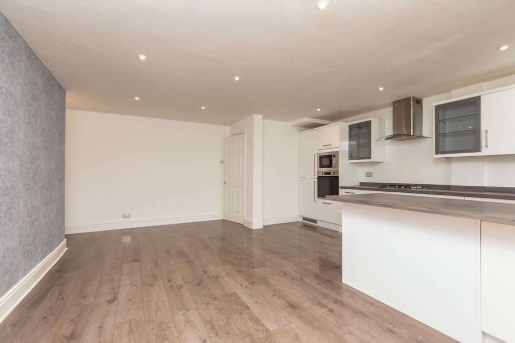 Property photo 3 of 21 3