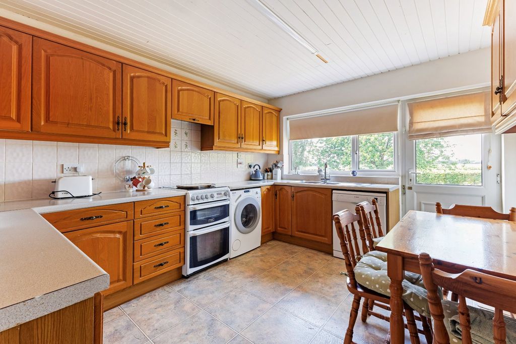 Property photo 3 of 17 Picture No. 05