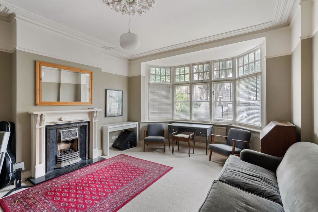 Property photo 2 of 15 Sitting Room