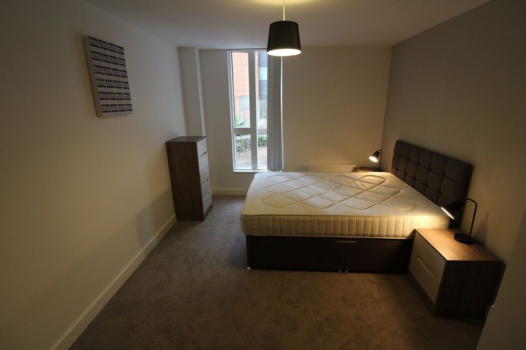 Property photo 1 of 31