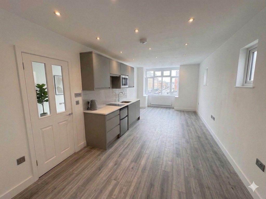 Property photo 1 of 2 Picture No. 06