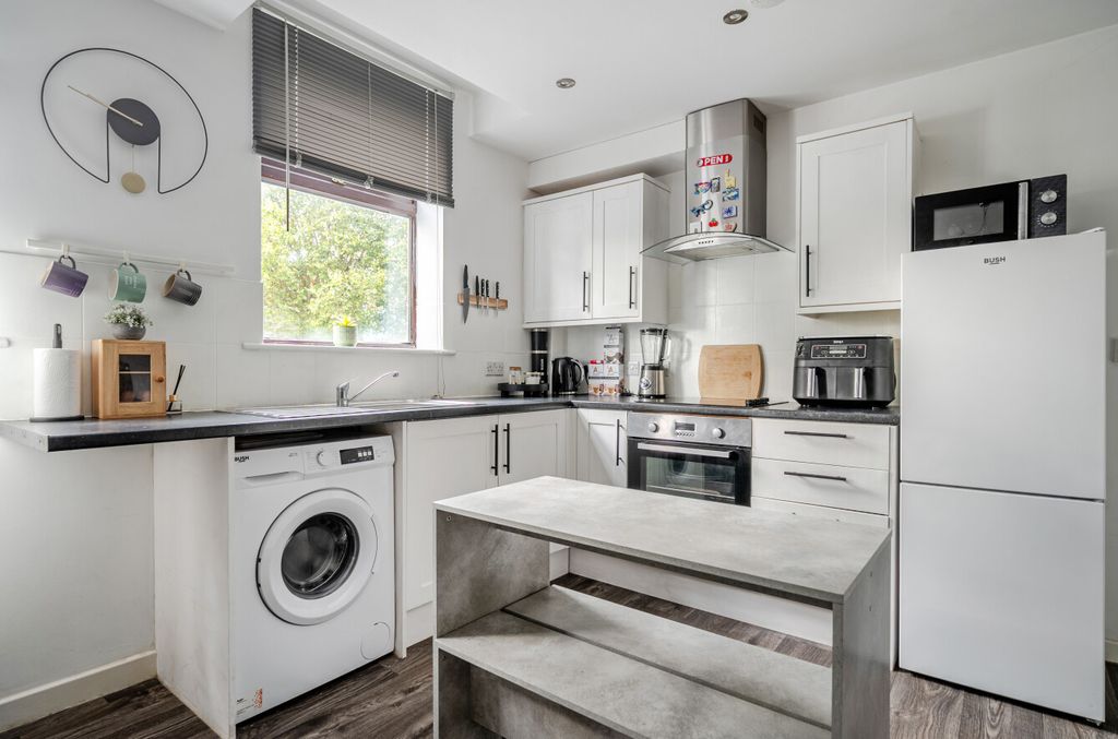 Property photo 3 of 20 1521674-7-6Aa3Be8...
