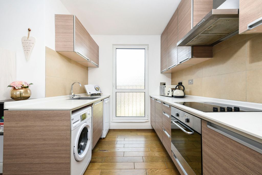 Property photo 3 of 5 Picture No. 25