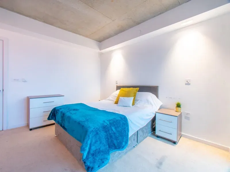 Property photo 2 of 8