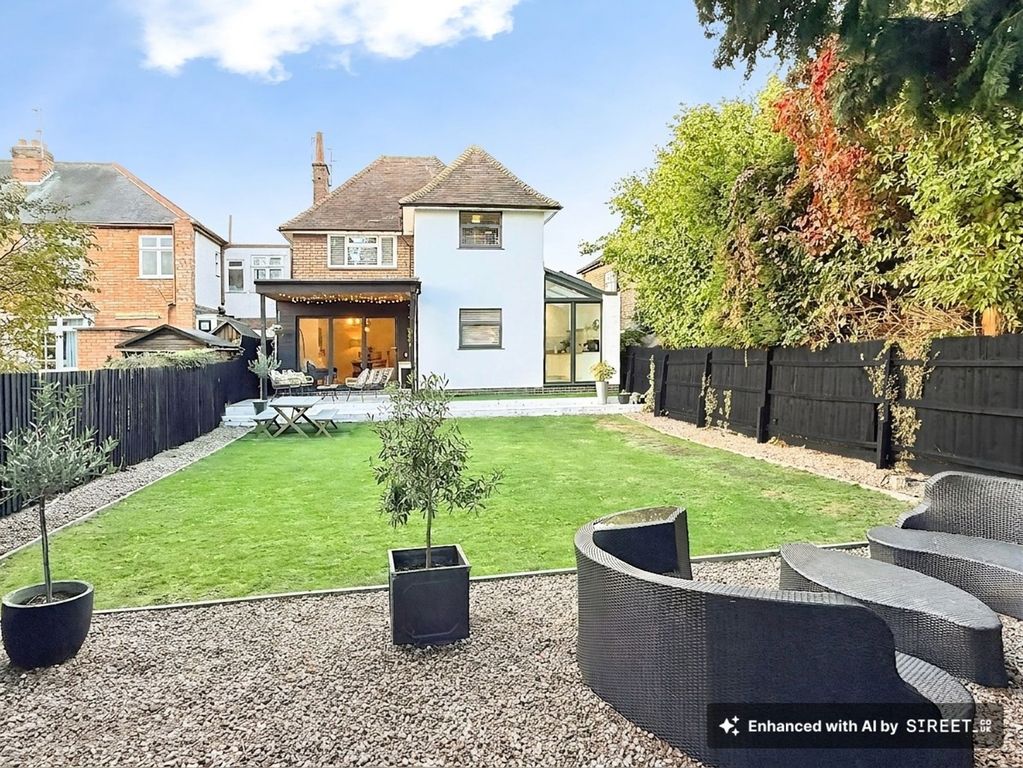 Property photo 1 of 33