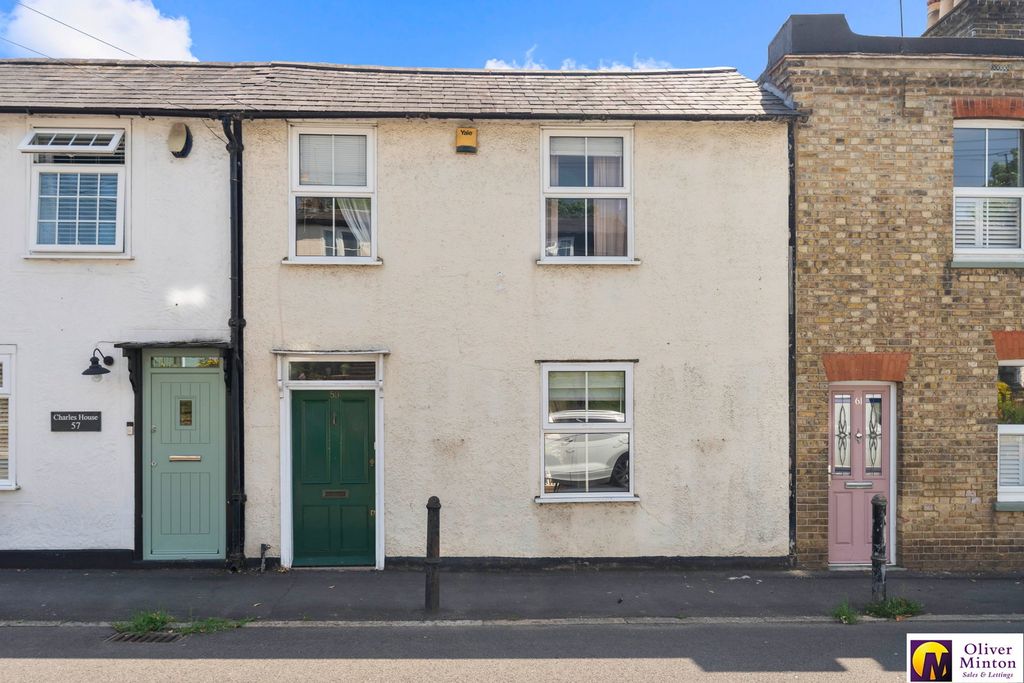 Property photo 2 of 27