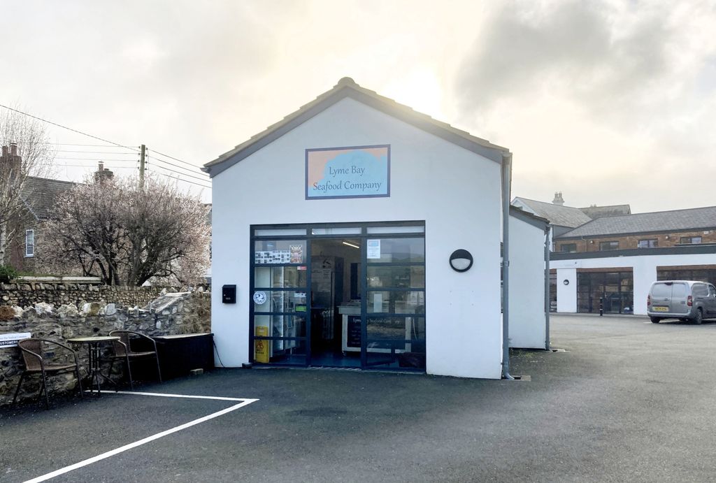 Property photo 1 of 7