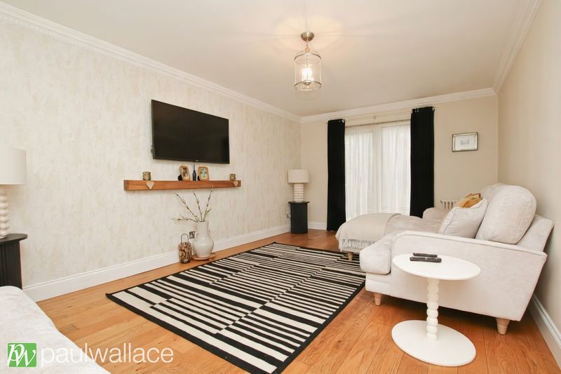 Property photo 2 of 21 Lounge