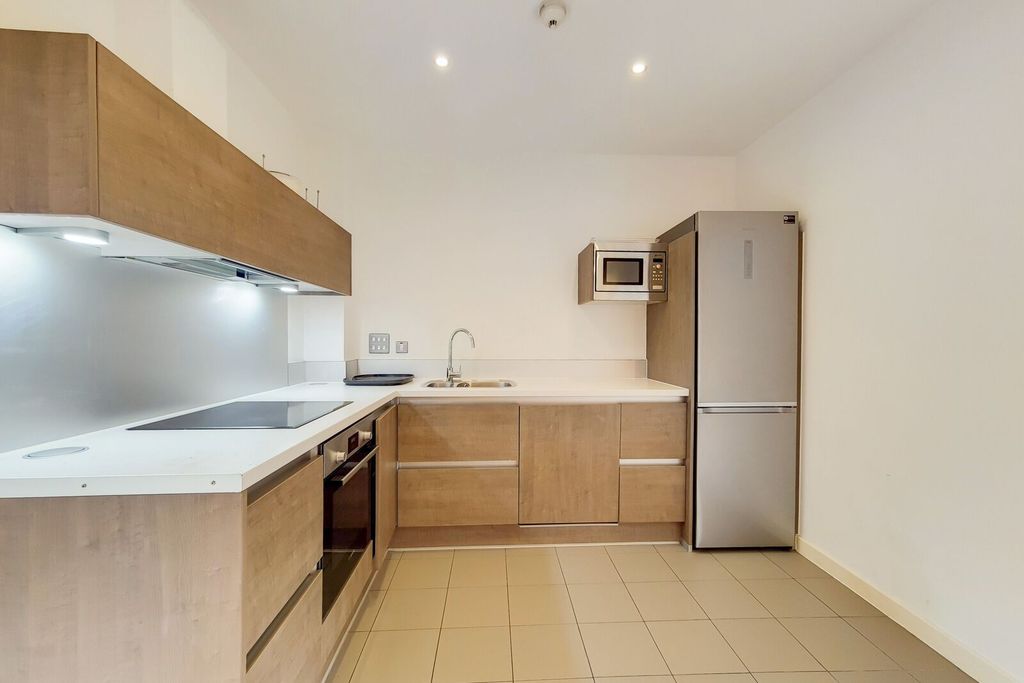 Property photo 3 of 12