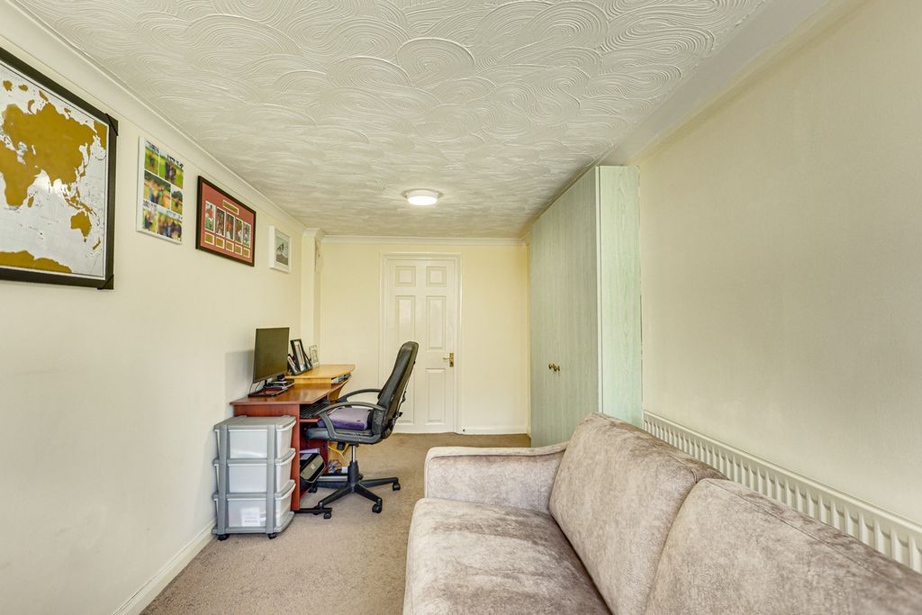 Additional image 13 of 6 bed detached house for saleChestwood Close, Billericay CM12