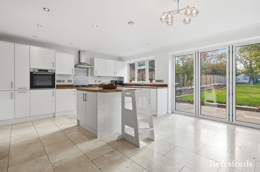 Property photo 2 of 29 Picture No. 43