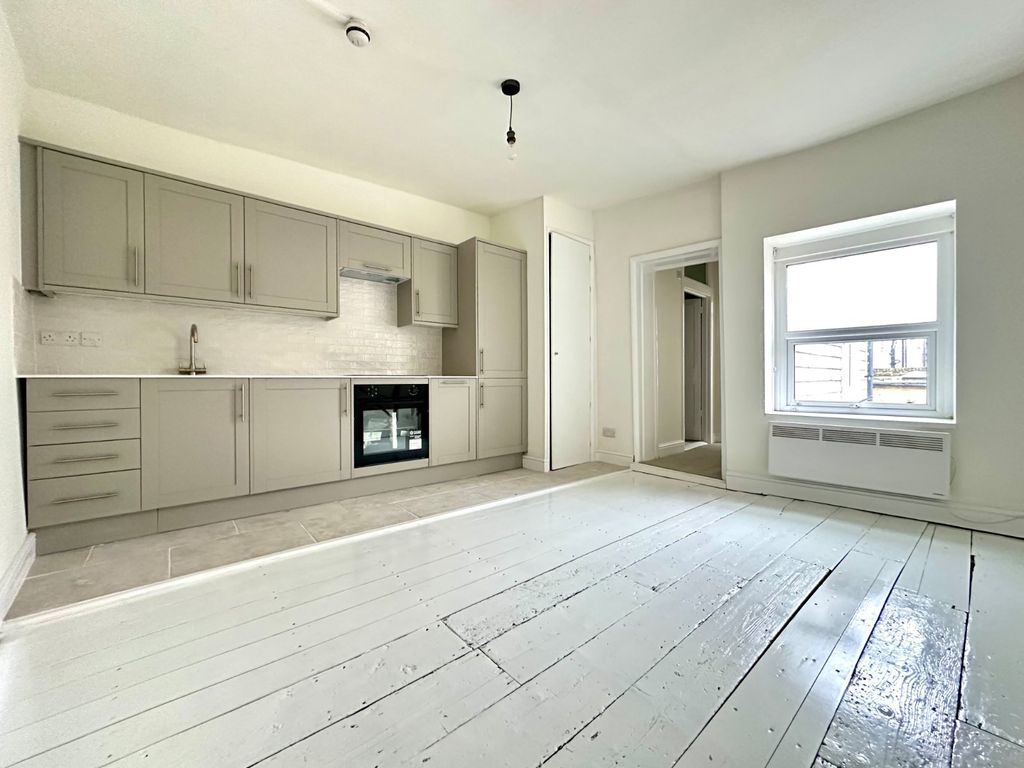 Property photo 2 of 9 Picture 2