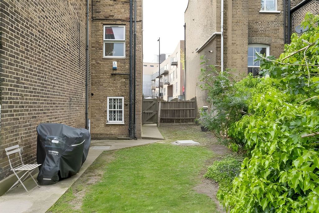 Property photo 3 of 4