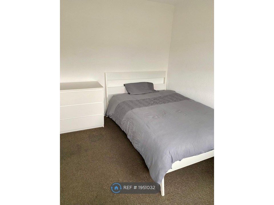 Property photo 1 of 35