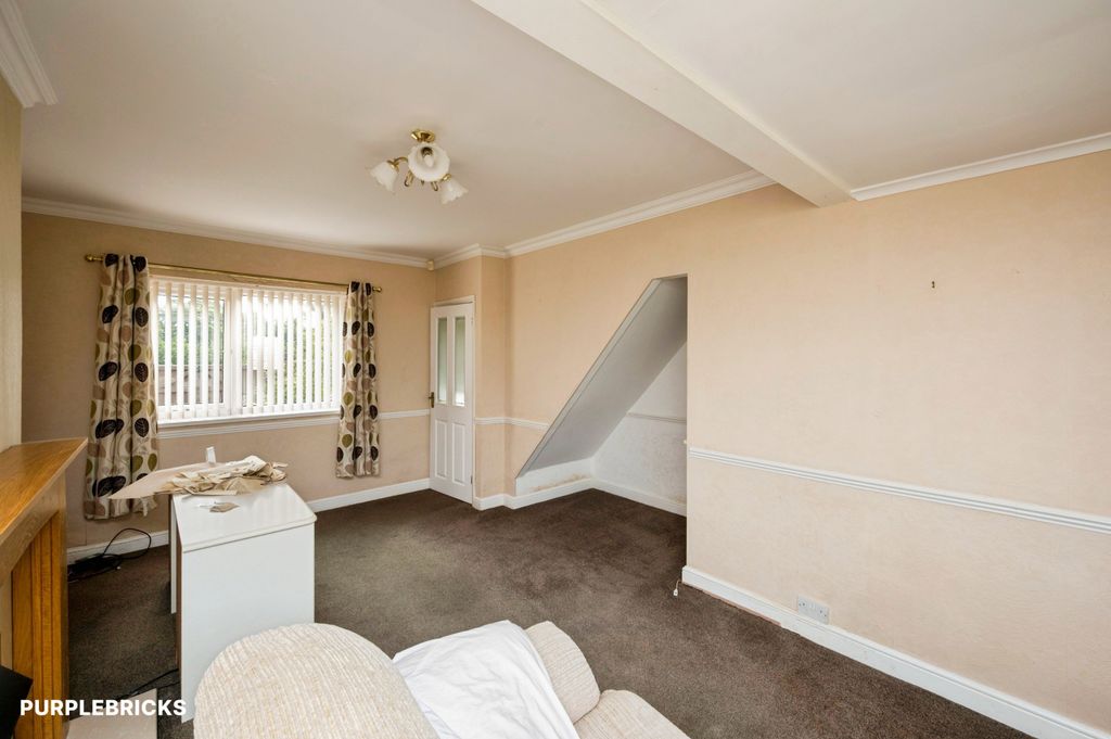 Property photo 3 of 28