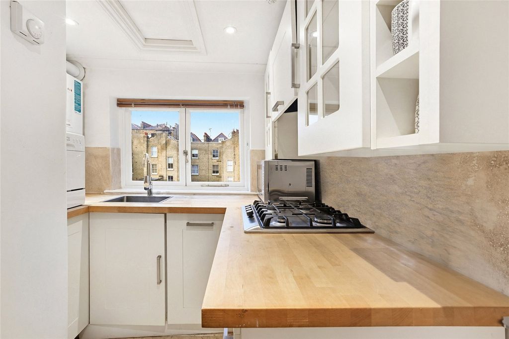 Property photo 3 of 12 Picture No. 40