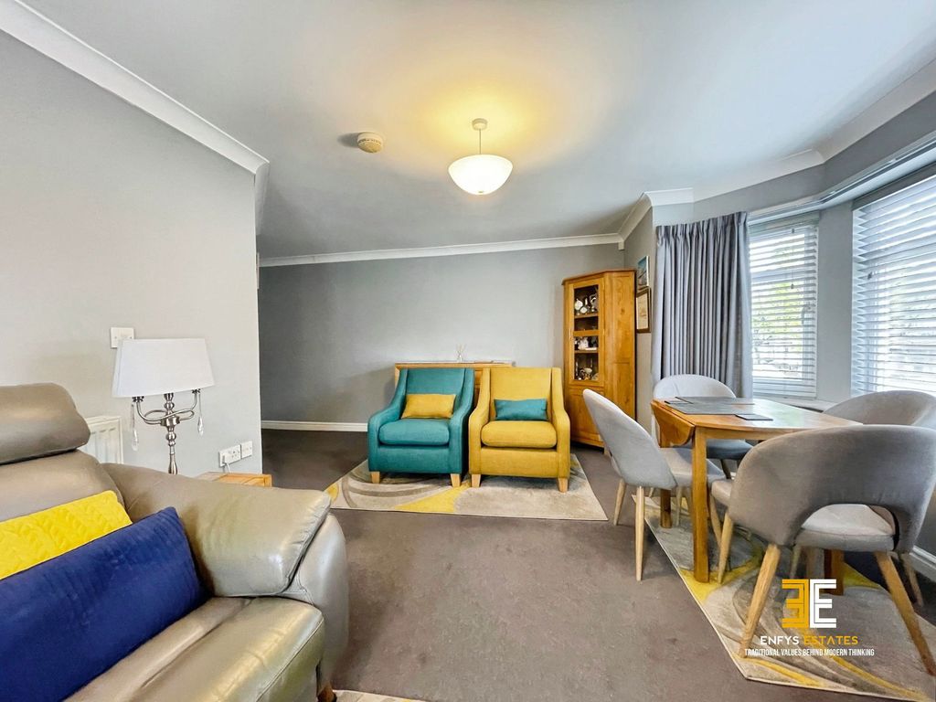 2 bed flat for saleOrme View, Great Ormes Road, Llandudno LL30 photo 5