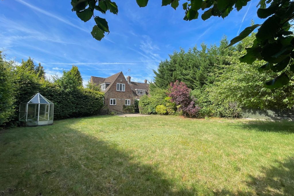 Property photo 3 of 44