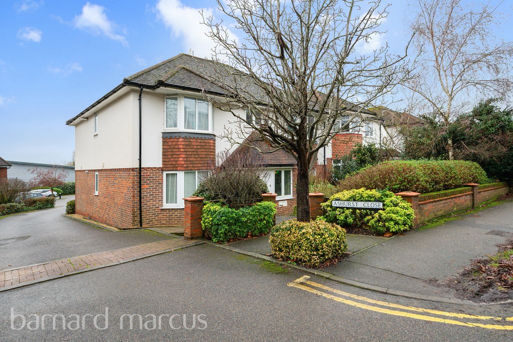 Property photo 1 of 8 Front