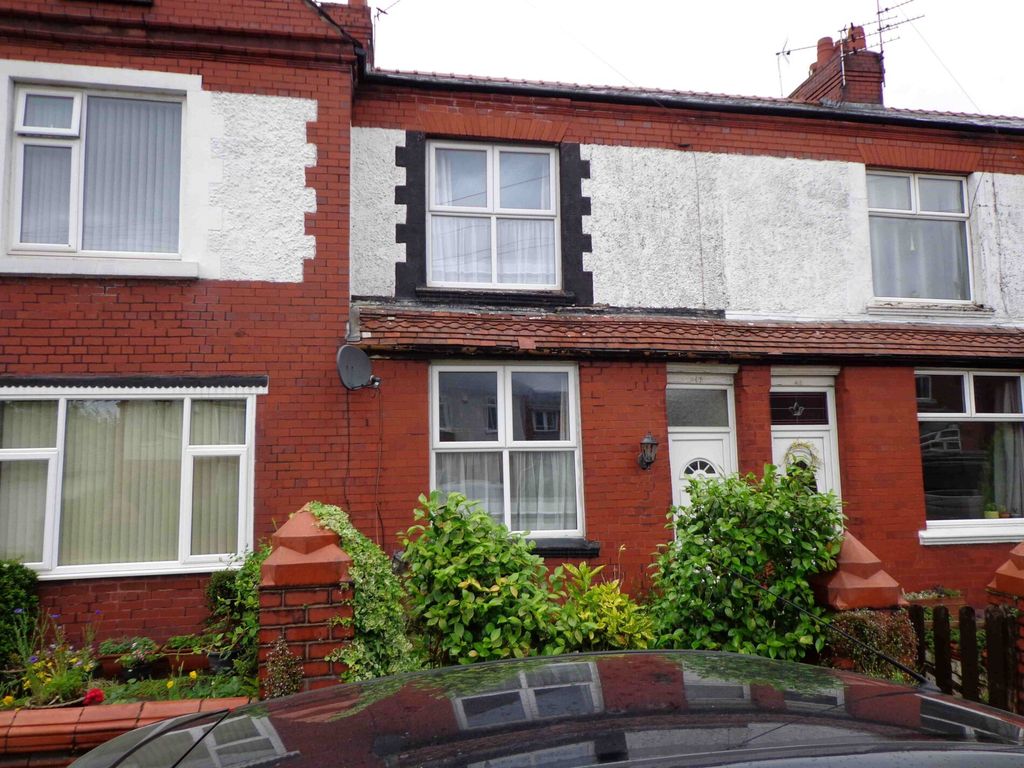 Property photo 2 of 25
