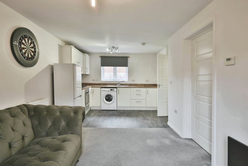 Property photo 2 of 13 3593075