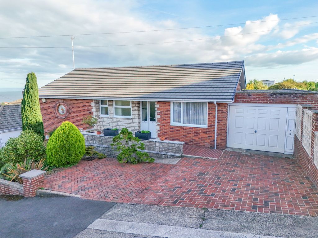 Property photo 1 of 28