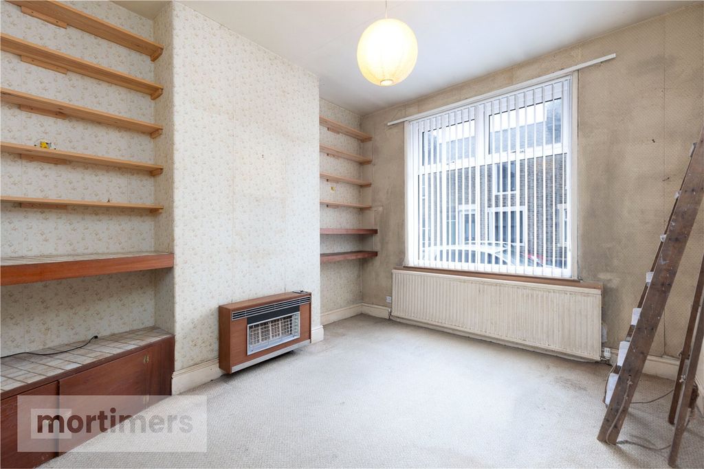 Property photo 3 of 20 Dining Room