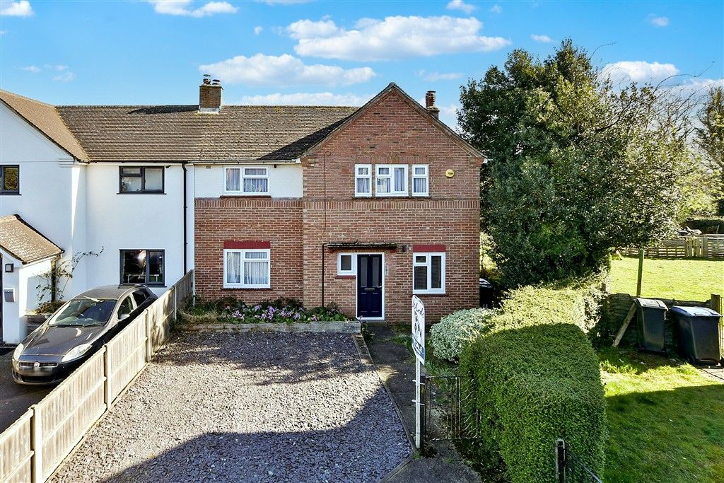 Property photo 1 of 12 External Front Web..