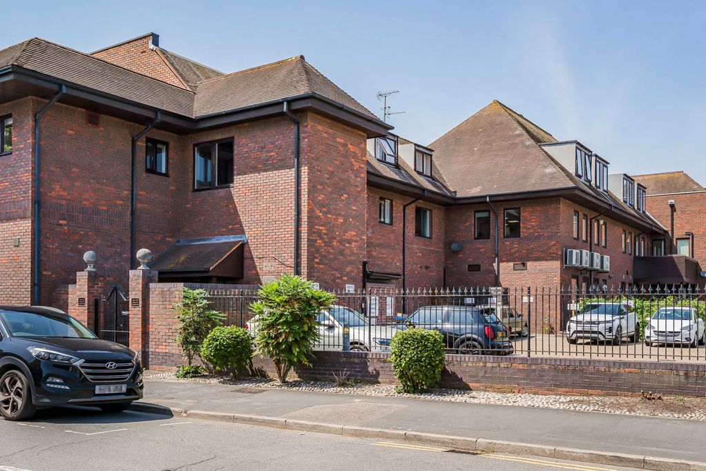 Property photo 1 of 12 21_85390