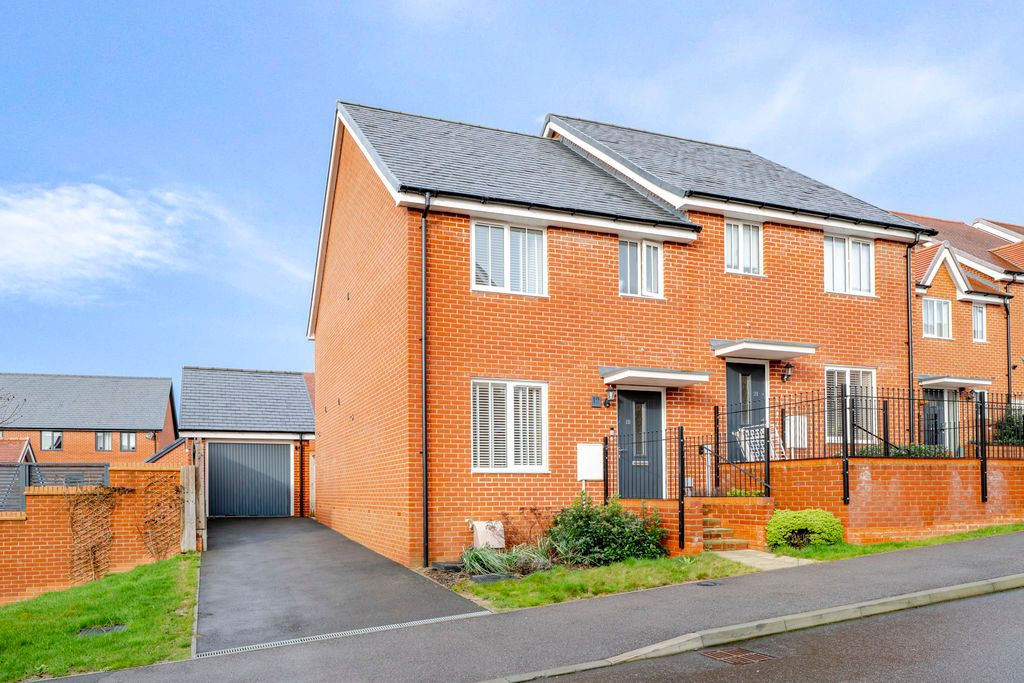 Property photo 1 of 17 Photo 17