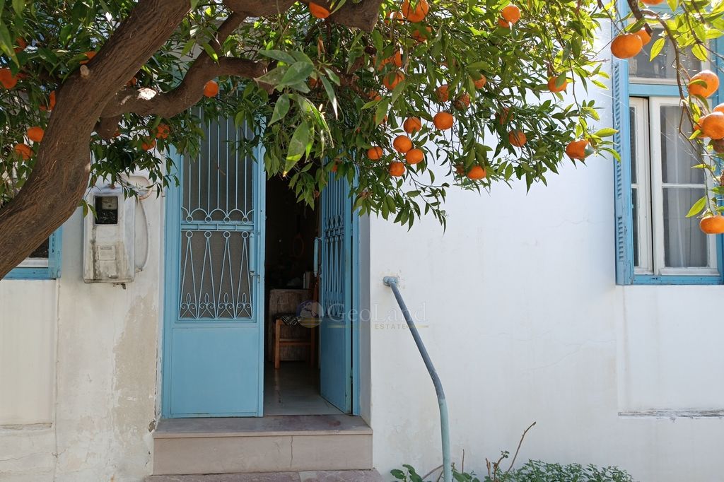 Property photo 2 of 19