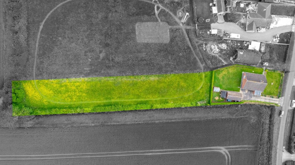 Property photo 3 of 25