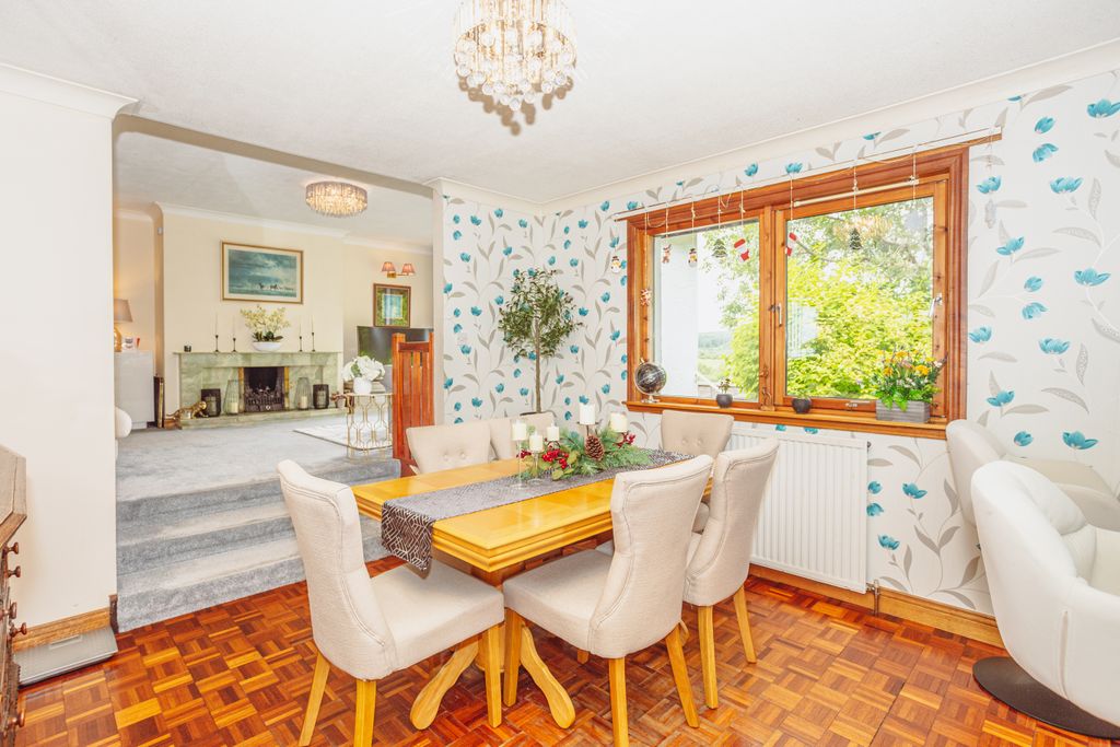 Property photo 3 of 44 Dining Area & Lounge