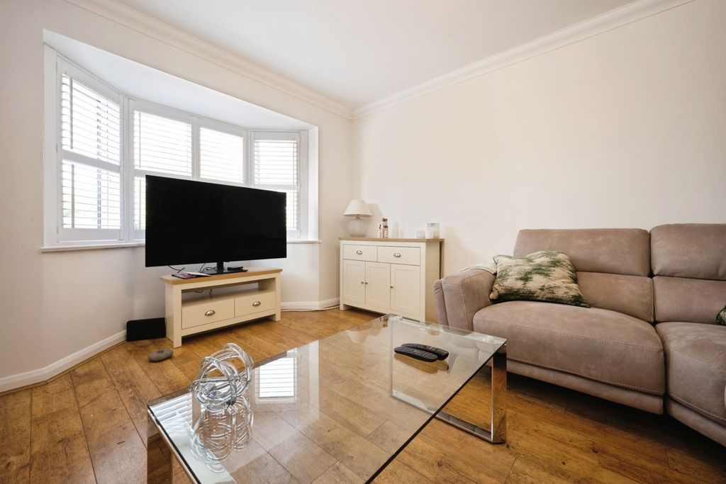 Property photo 2 of 23 Pbox-Img.Jpg