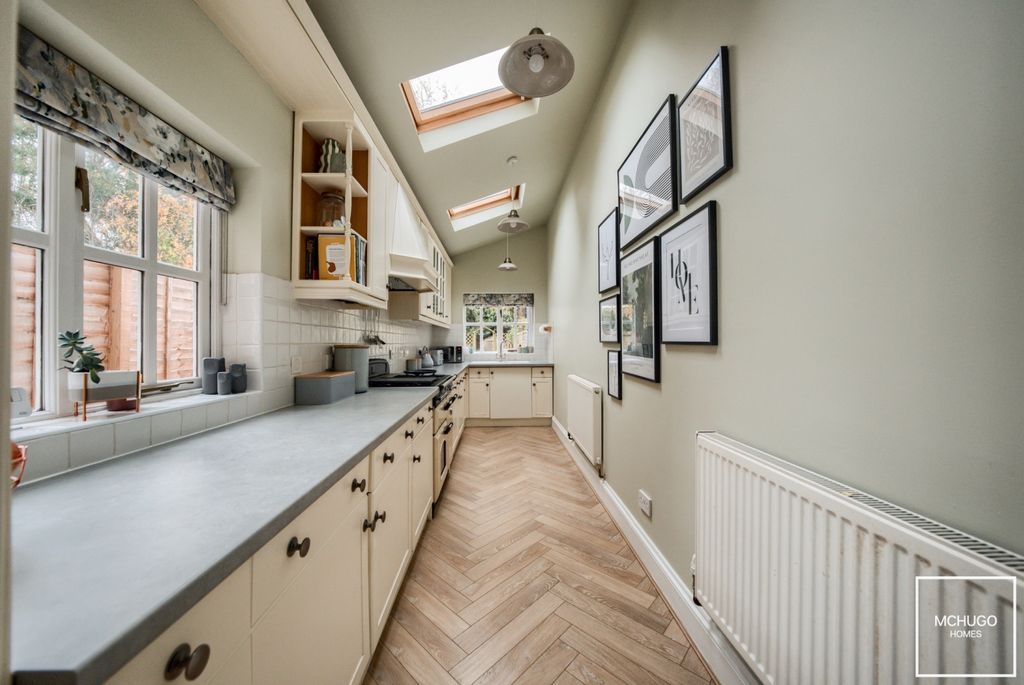 Property photo 3 of 13 Xt5A5380-Hdr(3)
