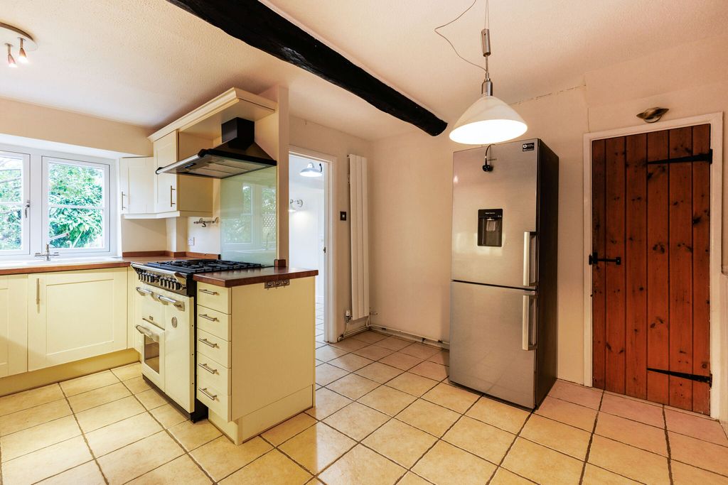 Property photo 3 of 11