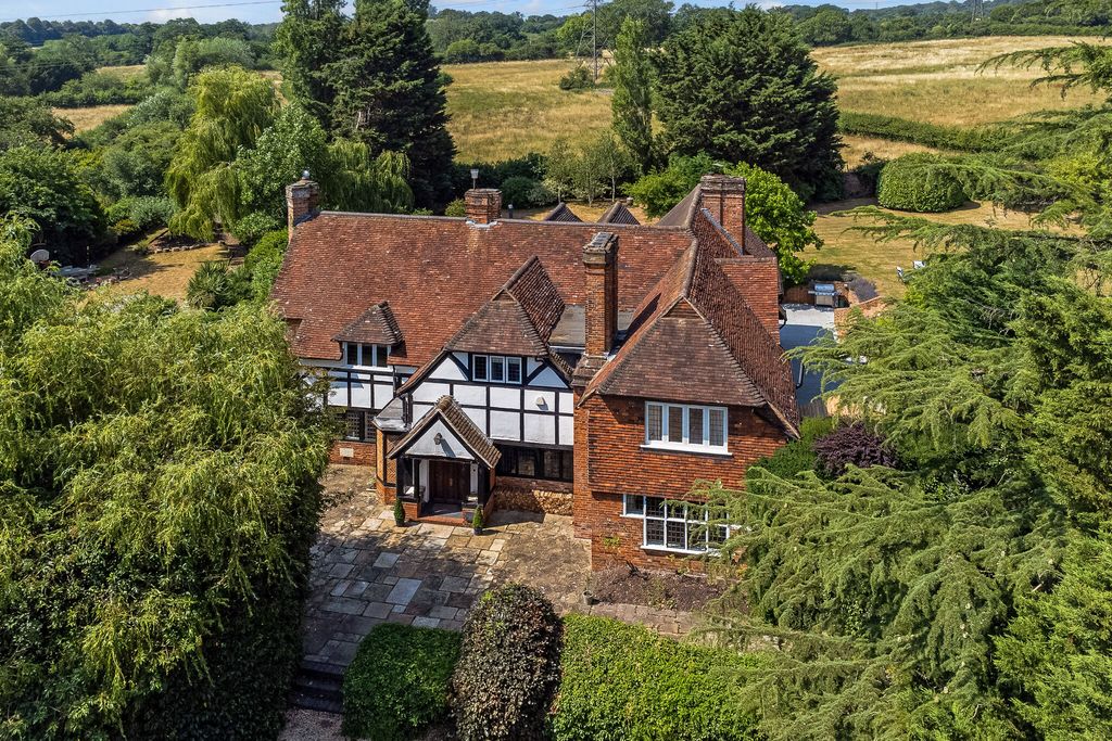 Property photo 1 of 33