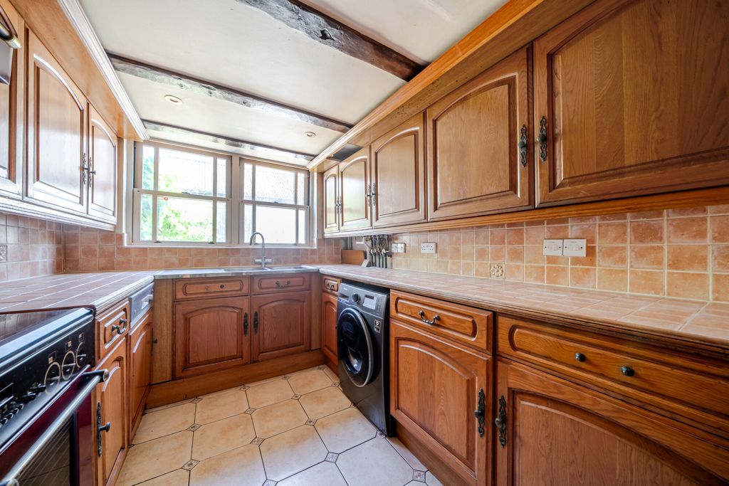 Property photo 2 of 16 1463069-6-6A171c0...