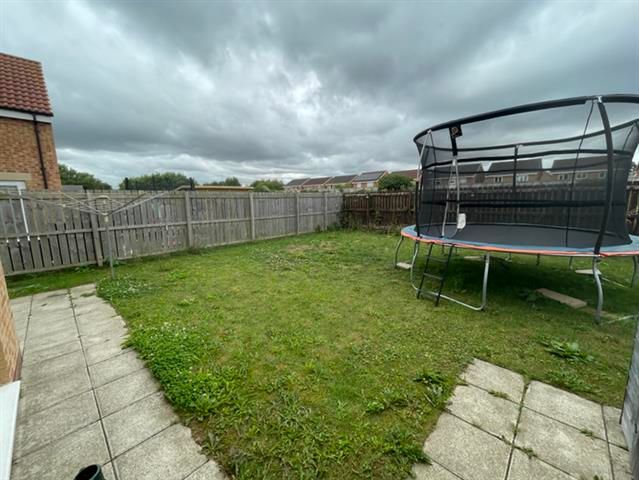 Property photo 2 of 3 Garden