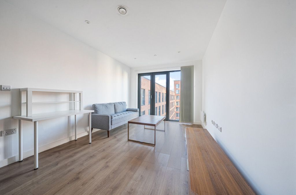 Property photo 3 of 10 1385345-7-6926d8c...