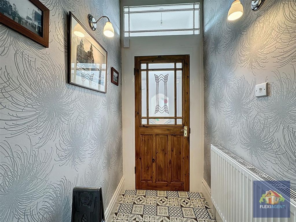 Property photo 2 of 27 4703572