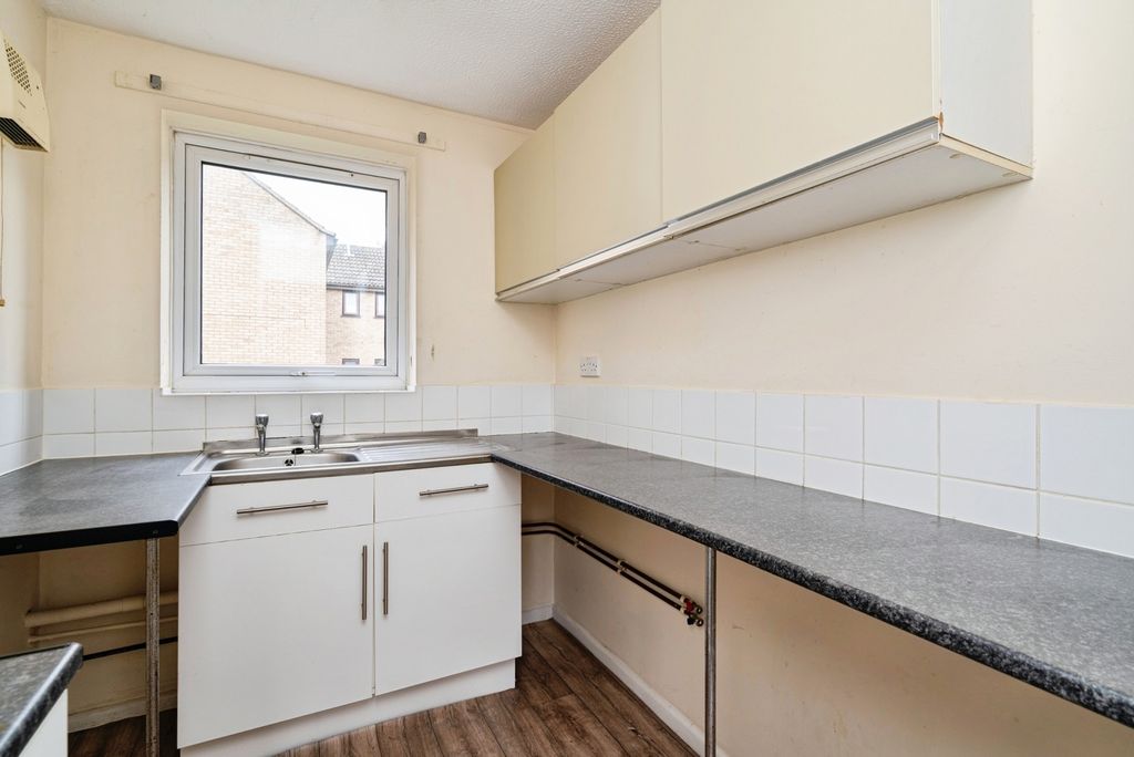 Property photo 2 of 17 Photo